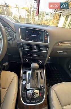 Внедорожник / Кроссовер Audi Q5 2015 в 