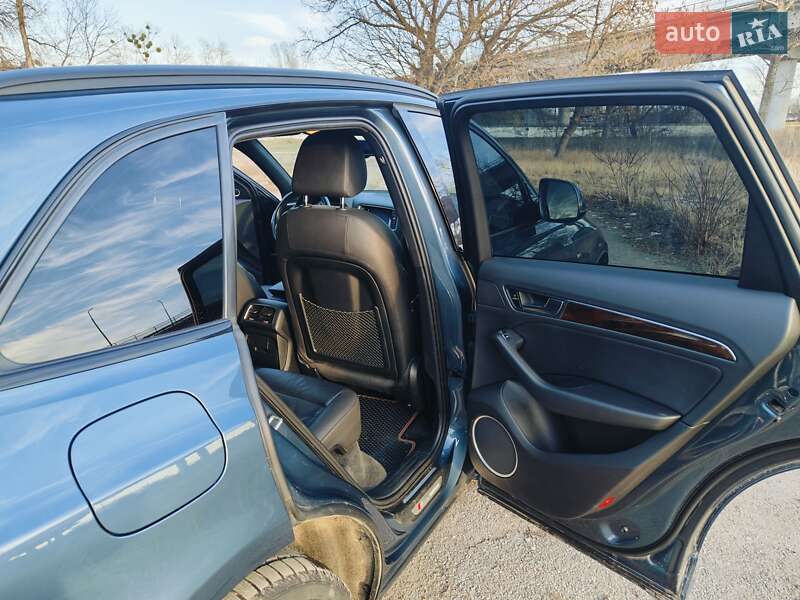 Внедорожник / Кроссовер Audi Q5 2015 в Харькове