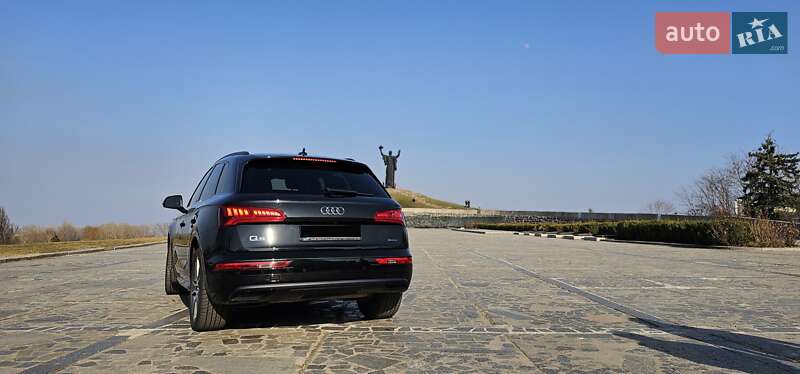 Внедорожник / Кроссовер Audi Q5 2019 в Черкассах
