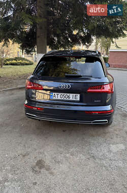 Внедорожник / Кроссовер Audi Q5 2020 в 