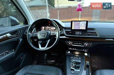 Позашляховик / Кросовер Audi Q5 2018 в 