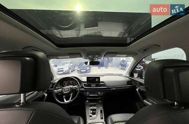 Позашляховик / Кросовер Audi Q5 2018 в 