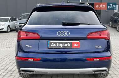 Позашляховик / Кросовер Audi Q5 2018 в 