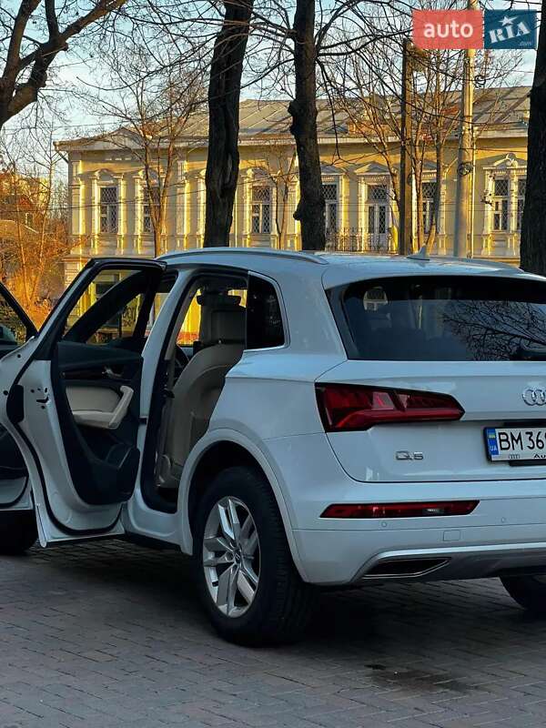 Внедорожник / Кроссовер Audi Q5 2020 в Сумах