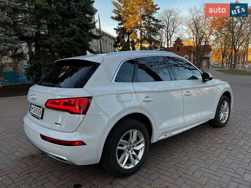 Внедорожник / Кроссовер Audi Q5 2020 в Сумах