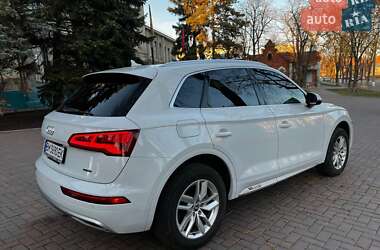Внедорожник / Кроссовер Audi Q5 2020 в 