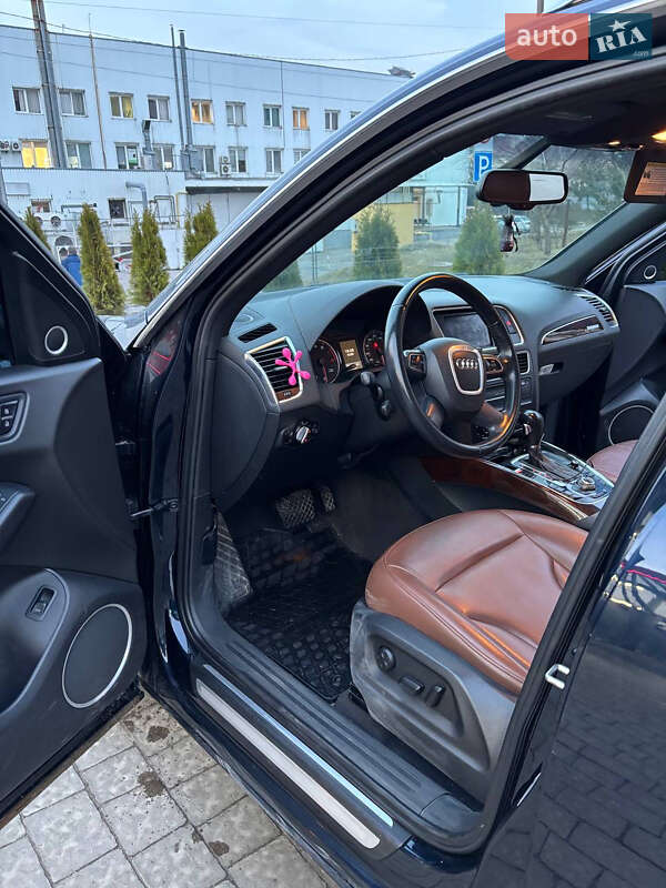 Внедорожник / Кроссовер Audi Q5 2011 в Львове