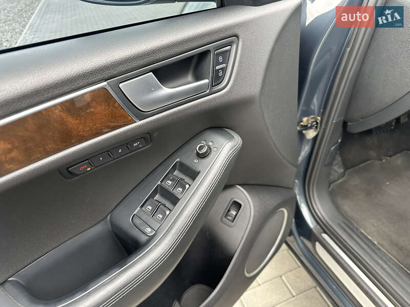 Внедорожник / Кроссовер Audi Q5 2010 в Черновцах