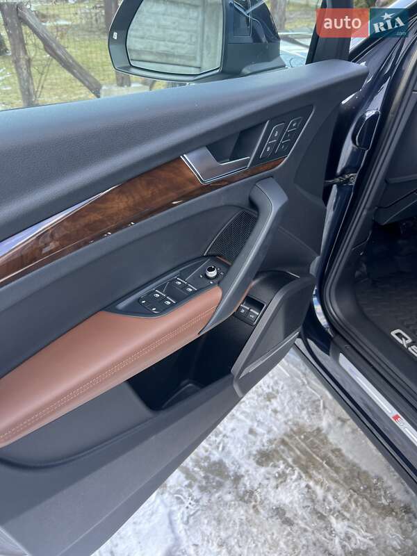 Позашляховик / Кросовер Audi Q5 2020 в Львові фото 23 Позашляховик / Кросовер Audi Q5 2020 в Львові