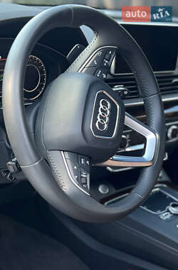 Внедорожник / Кроссовер Audi Q5 2020 в 