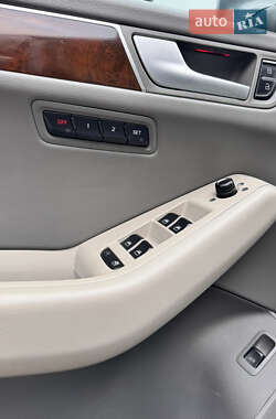 Внедорожник / Кроссовер Audi Q5 2011 в 