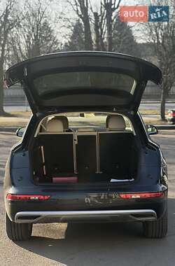 Внедорожник / Кроссовер Audi Q5 2019 в 