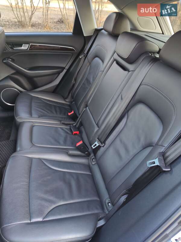 Внедорожник / Кроссовер Audi Q5 2016 в Харькове