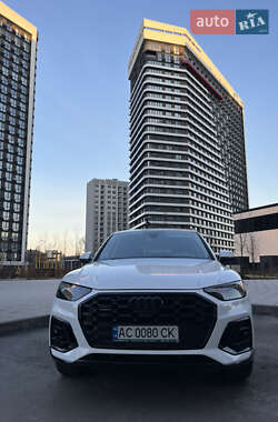 Внедорожник / Кроссовер Audi Q5 2022 в 
