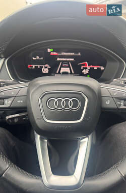 Внедорожник / Кроссовер Audi Q5 2022 в 