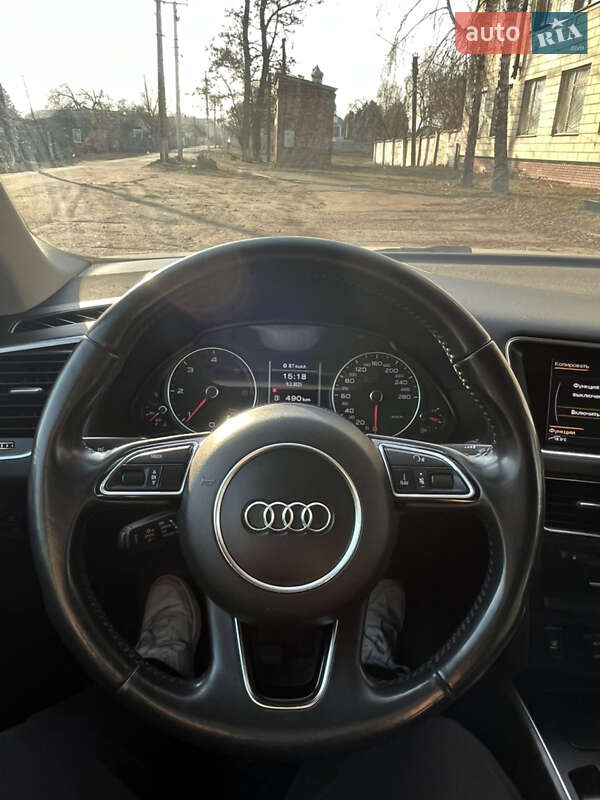 Внедорожник / Кроссовер Audi Q5 2015 в Конотопе