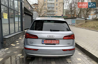 Внедорожник / Кроссовер Audi Q5 2018 в 