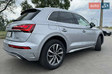 Внедорожник / Кроссовер Audi Q5 2021 в 