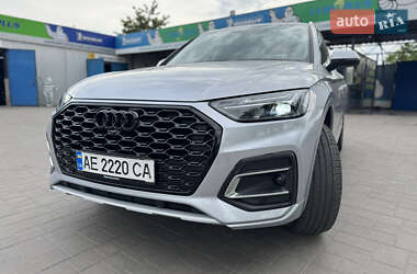 Внедорожник / Кроссовер Audi Q5 2021 в 