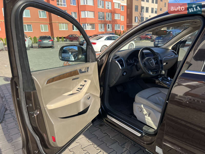 Внедорожник / Кроссовер Audi Q5 2010 в Луцке