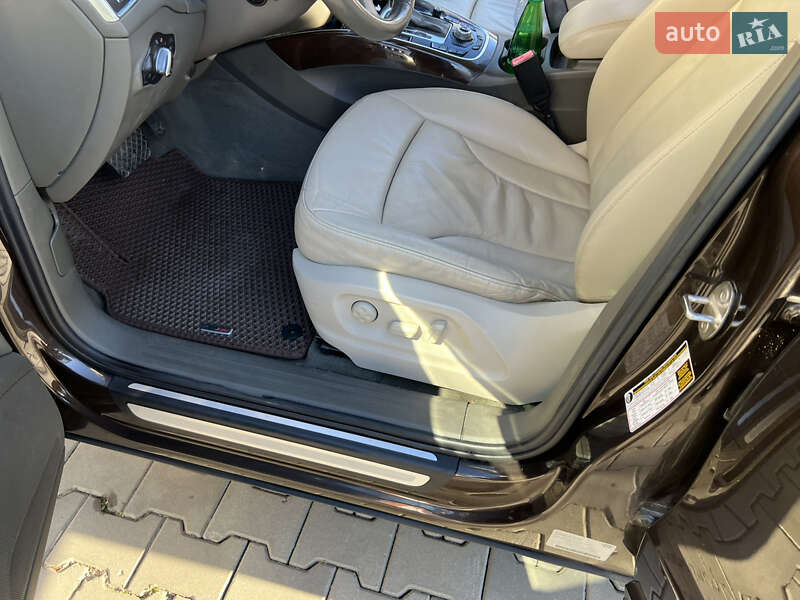 Внедорожник / Кроссовер Audi Q5 2010 в Луцке