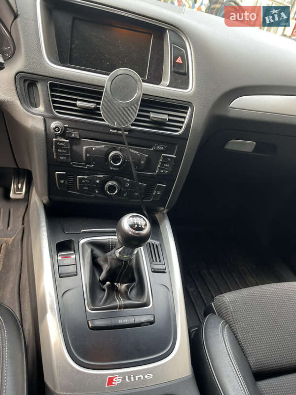 Внедорожник / Кроссовер Audi Q5 2011 в Коростене