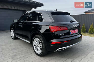 Внедорожник / Кроссовер Audi Q5 2018 в Луцке