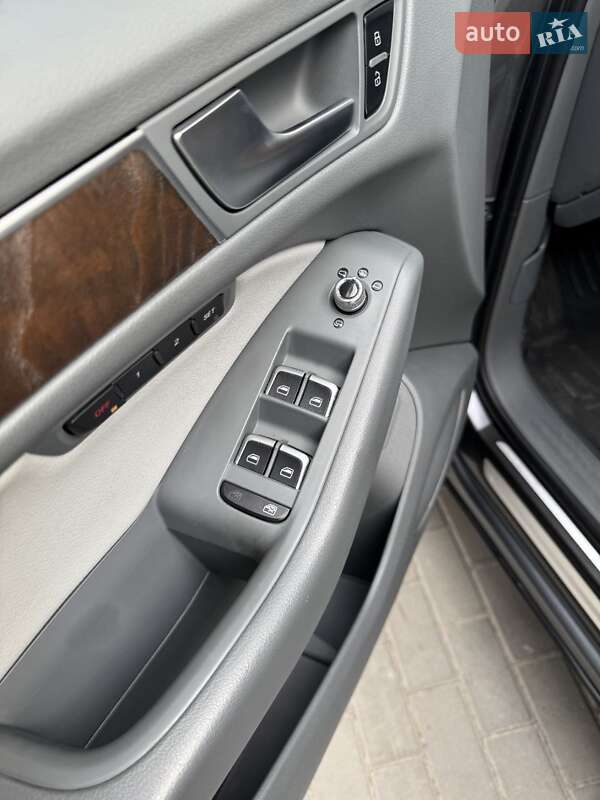 Внедорожник / Кроссовер Audi Q5 2015 в Киеве