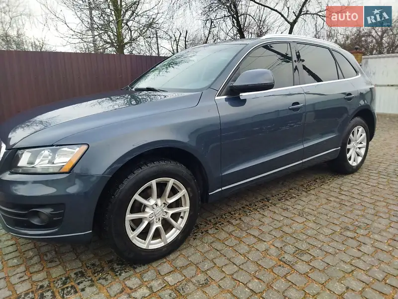 Внедорожник / Кроссовер Audi Q5 2011 в 