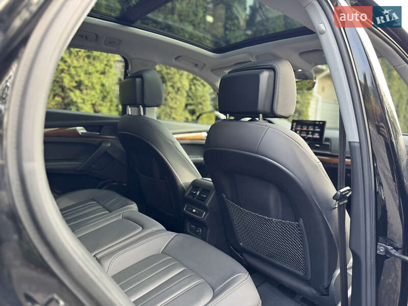 Позашляховик / Кросовер Audi Q5 2020 в Києві