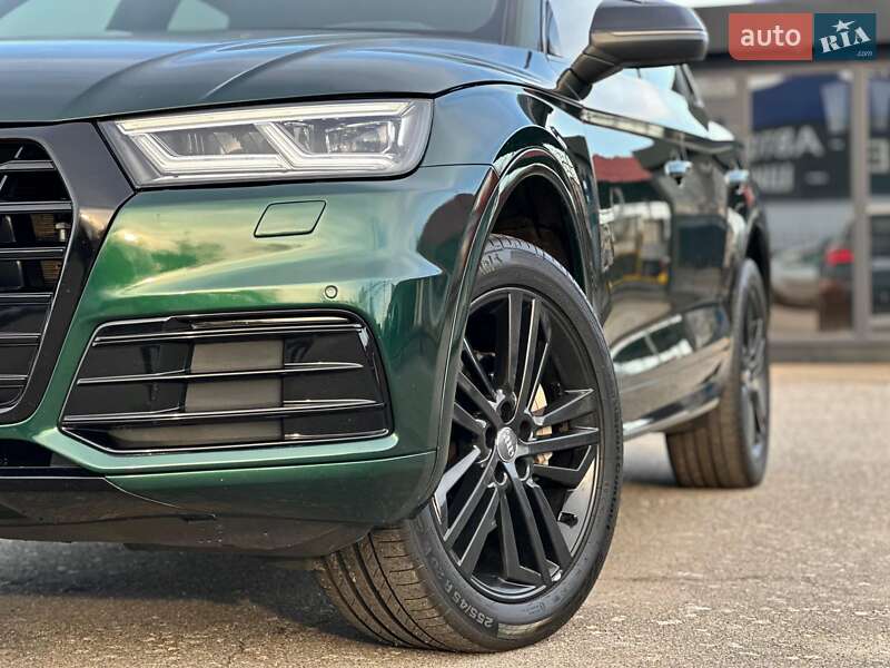 Внедорожник / Кроссовер Audi Q5 2017 в Киеве