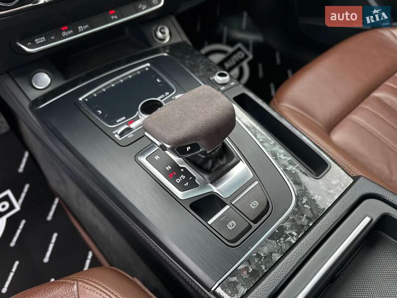 Внедорожник / Кроссовер Audi Q5 2017 в Киеве