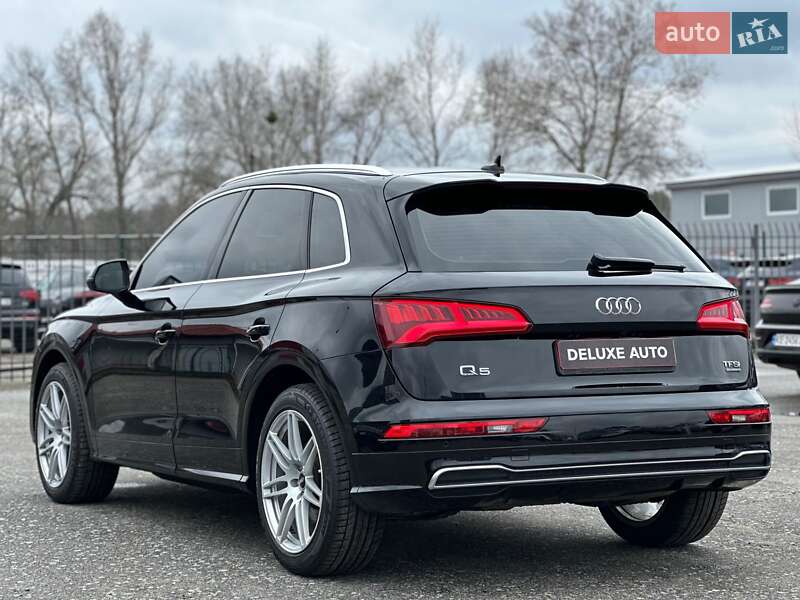 Внедорожник / Кроссовер Audi Q5 2017 в Киеве