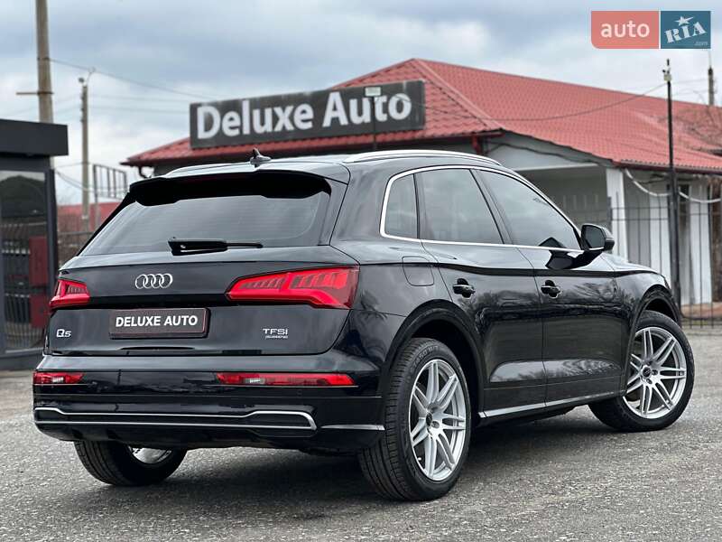 Внедорожник / Кроссовер Audi Q5 2017 в Киеве