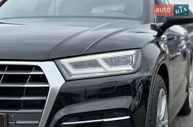 Внедорожник / Кроссовер Audi Q5 2017 в 