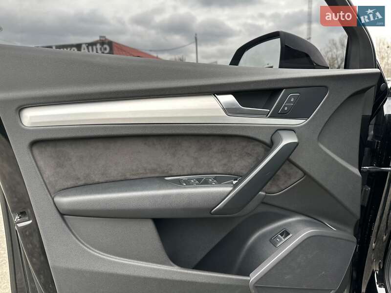 Внедорожник / Кроссовер Audi Q5 2017 в Киеве