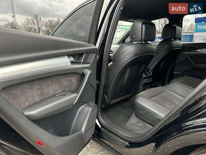 Внедорожник / Кроссовер Audi Q5 2017 в Киеве