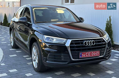 Внедорожник / Кроссовер Audi Q5 2017 в 