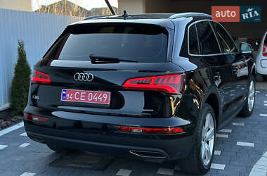 Внедорожник / Кроссовер Audi Q5 2017 в 