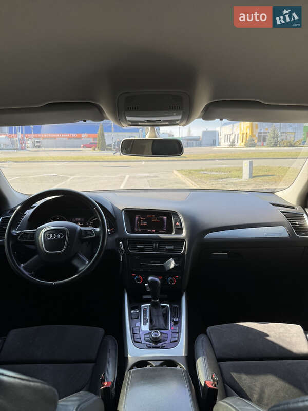 Позашляховик / Кросовер Audi Q5 2011 в Борисполі