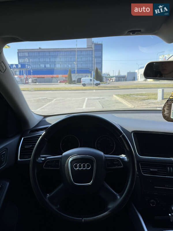 Позашляховик / Кросовер Audi Q5 2011 в Борисполі