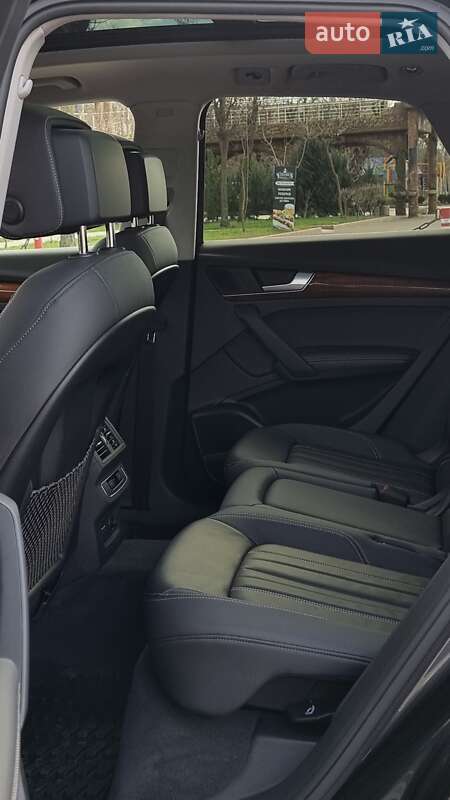 Внедорожник / Кроссовер Audi Q5 2022 в Николаеве