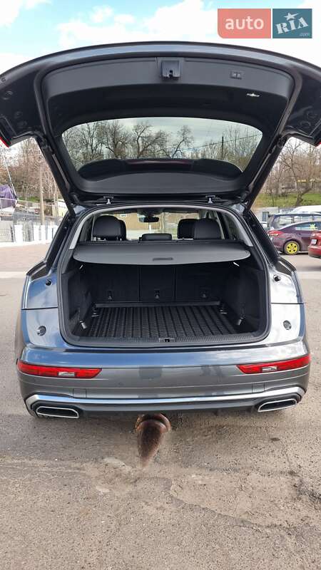 Внедорожник / Кроссовер Audi Q5 2022 в Николаеве
