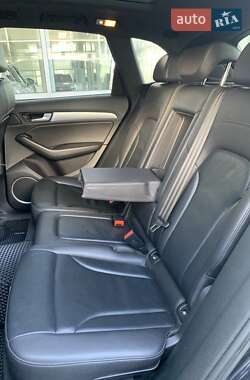 Внедорожник / Кроссовер Audi Q5 2016 в 