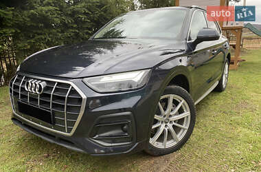 Позашляховик / Кросовер Audi Q5 2018 в 