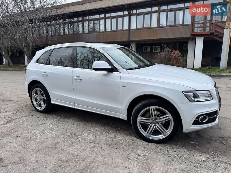Внедорожник / Кроссовер Audi Q5 2012 в Днепре