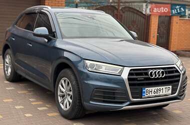 Позашляховик / Кросовер Audi Q5 2018 в 