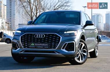 Позашляховик / Кросовер Audi Q5 2022 в 