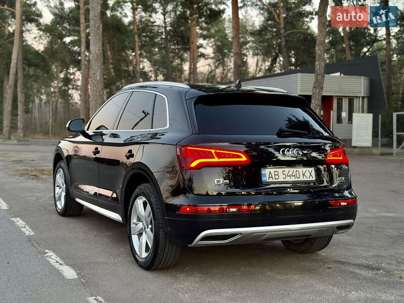 Позашляховик / Кросовер Audi Q5 2017 в Вінниці