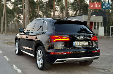 Внедорожник / Кроссовер Audi Q5 2017 в 